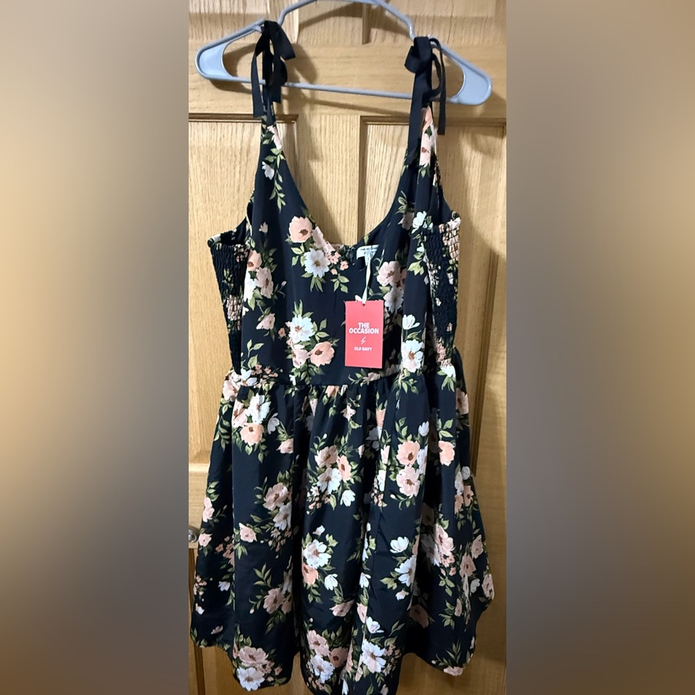 NWT Old Navy Floral Midi Dress - Black and Pink
